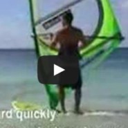 Start z plazy na windsurfingu